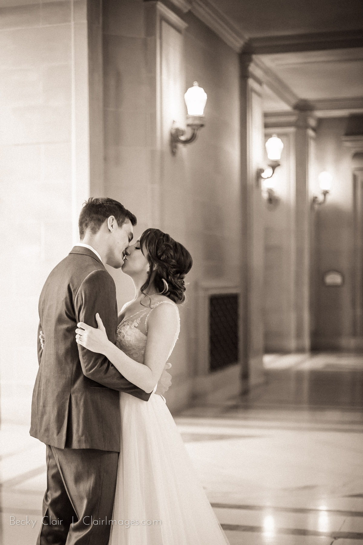 San Francisco Weddings - San Francisco City Hall © Clair Images 2017