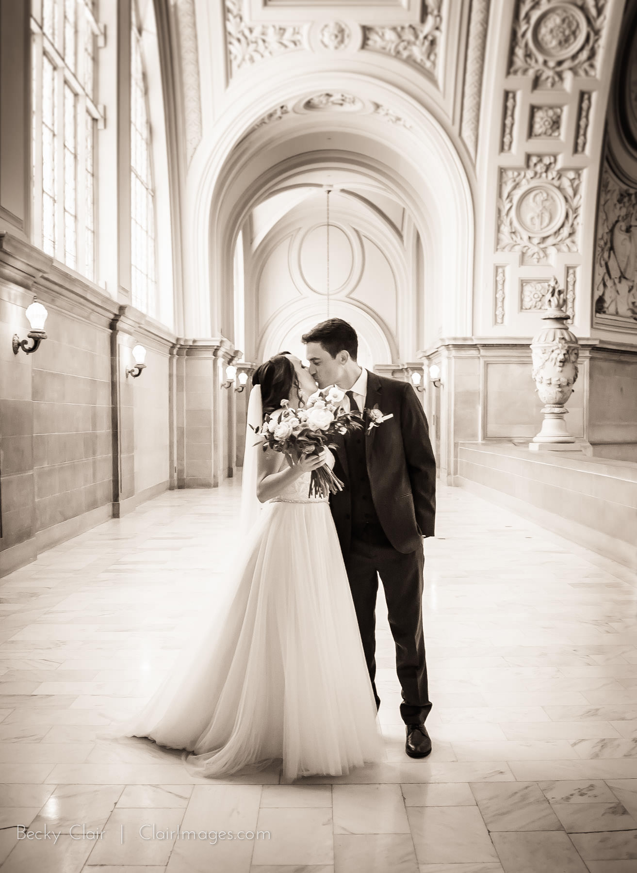 San Francisco Weddings - San Francisco City Hall © Clair Images 2017